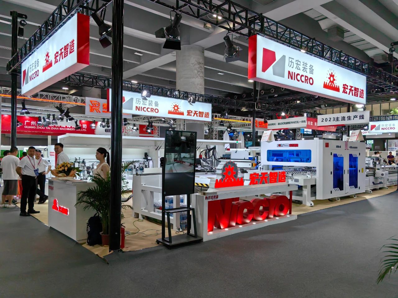 上海虹桥·国家会展中心|2025中国建博会（上海木工机械展）邀您共襄盛会！